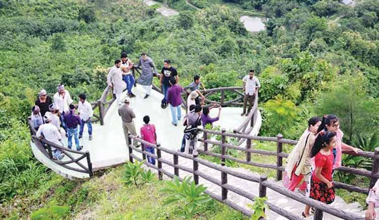 গলাকাটা অবস্থায় বোটানিক্যাল গার্ডেনে হাঁটছিল দ্বিতীয় শ্রেণির ছাত্রী, শ্বাসনালী কাটা ছিল